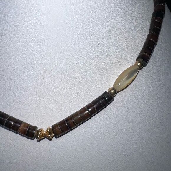 Vintage Pooka and Pearl Bead Necklace - Picture 3 of 6